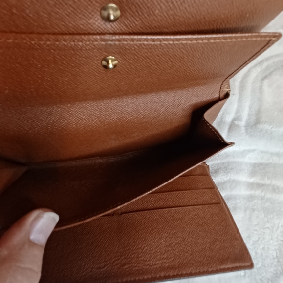 Louis Vuitton Monogram Snap Long Wallet In GUC 8x4x1 Retail $899 - Picture 8 of 9